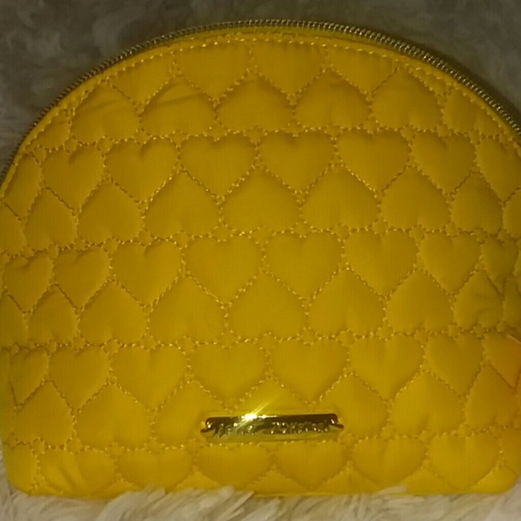 NWT Betsey Johnson Quilted Lemon Cosmetic Bag Zip - Picture 5 of 8